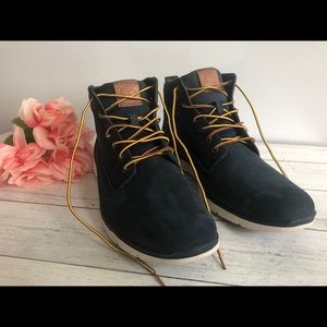 Timberland Killington Men's 11.5 Leather Chukkas navy blue suede NEW w/o box.